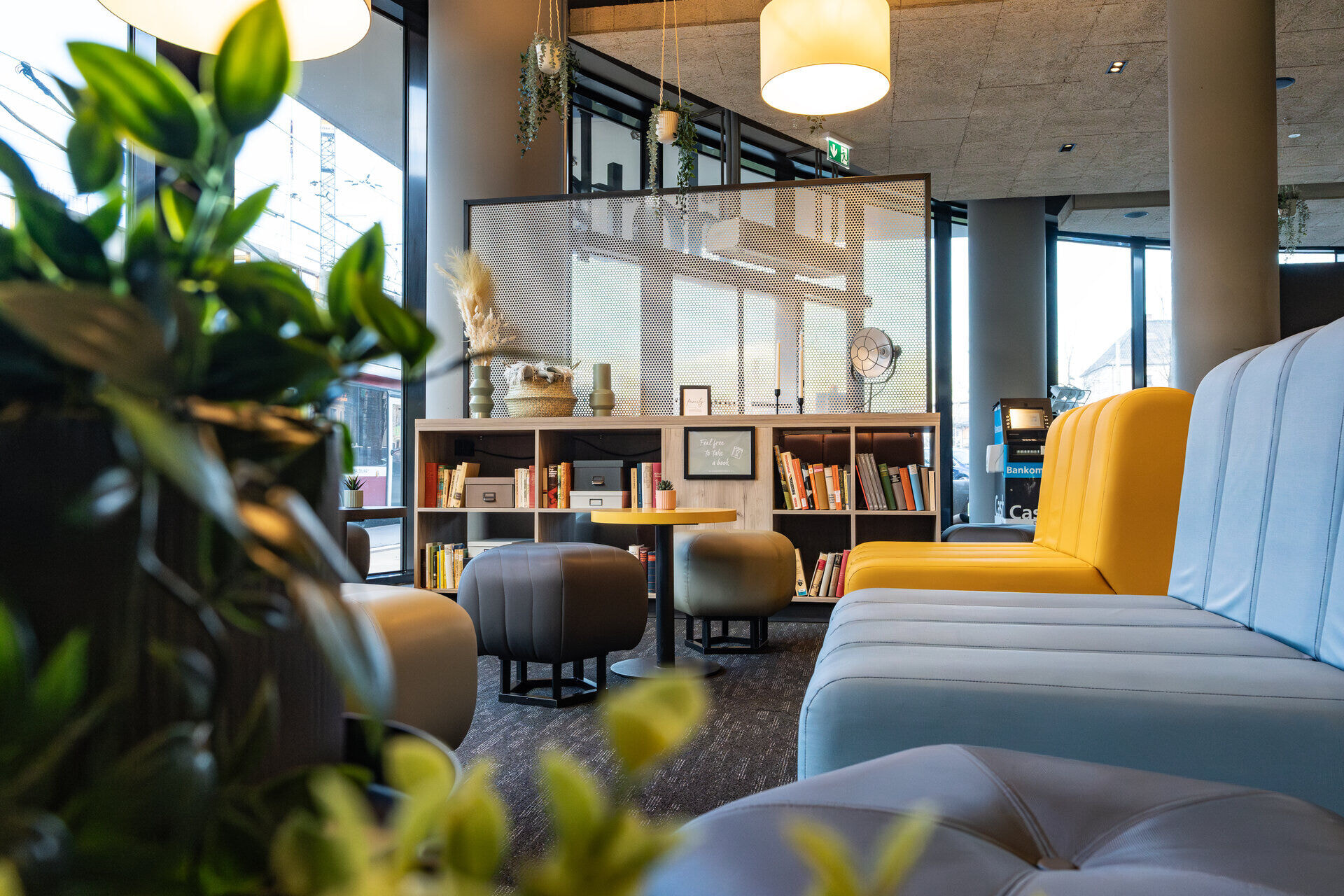 harrys-xl-hotel_Lobby_Nahele-Mairhofer.jpg-6